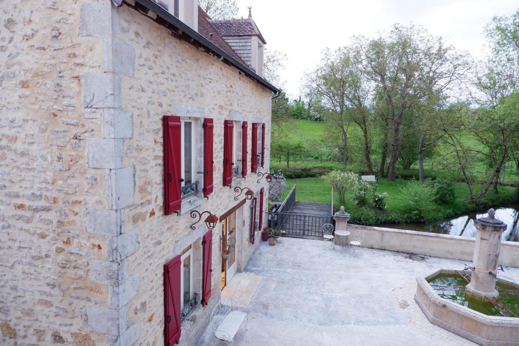 Moulin De Petoulle Hotel Charenton-du-Cher Bagian luar foto