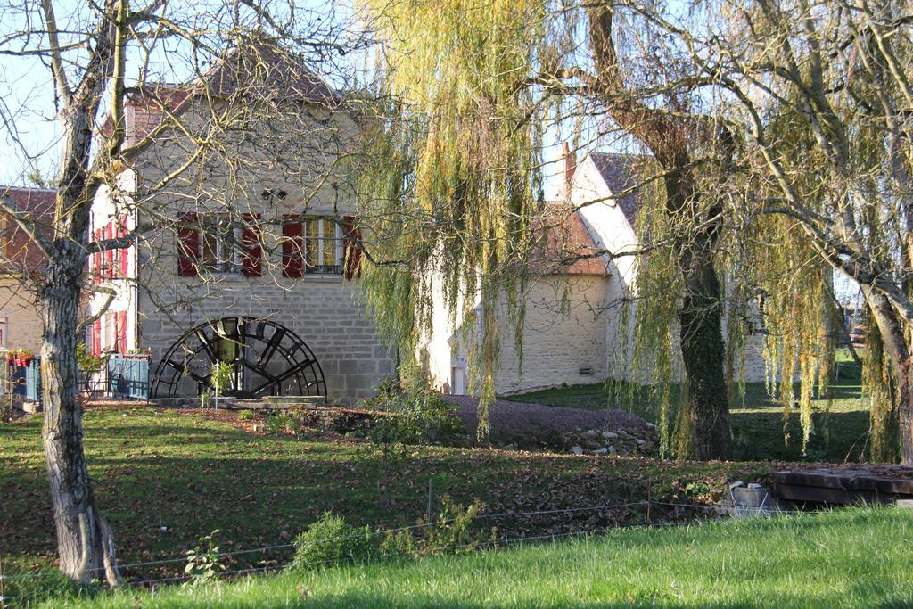 Moulin De Petoulle Hotel Charenton-du-Cher Bagian luar foto