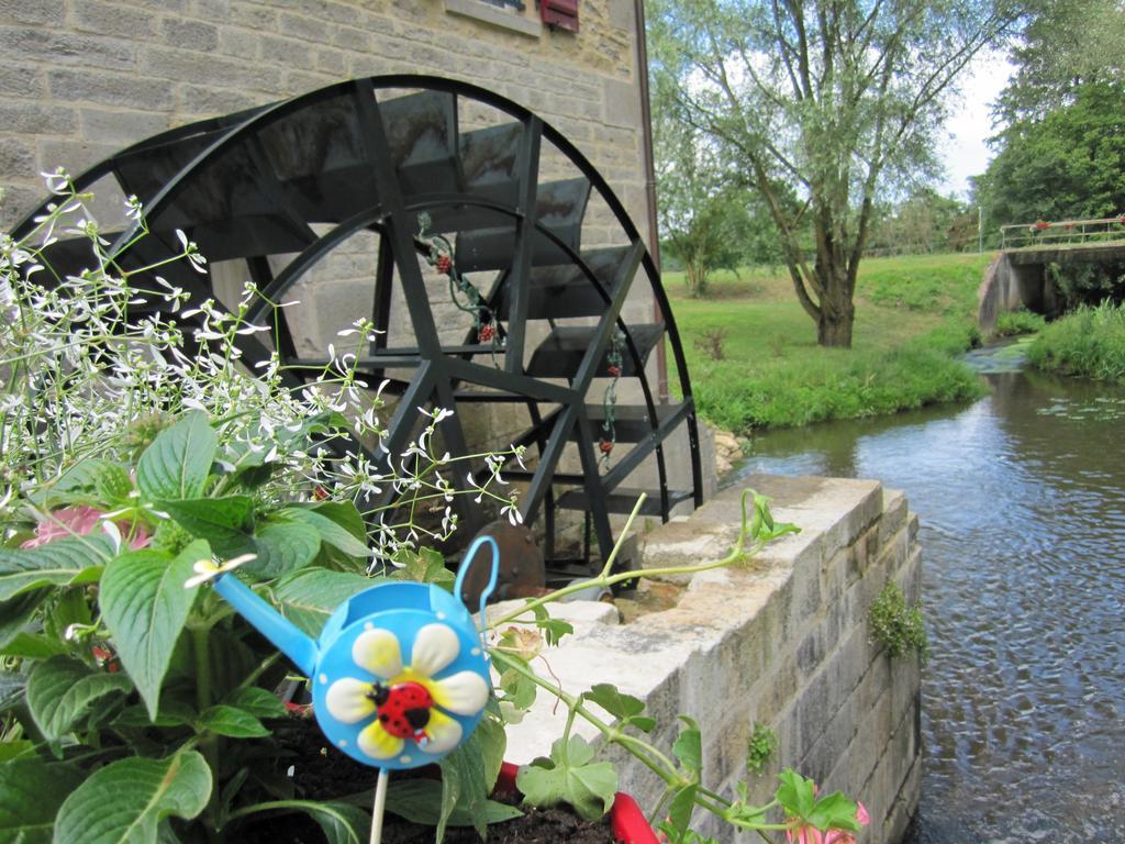 Moulin De Petoulle Hotel Charenton-du-Cher Bagian luar foto