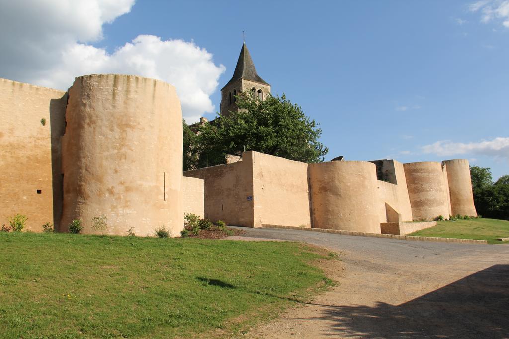 Moulin De Petoulle Hotel Charenton-du-Cher Bagian luar foto
