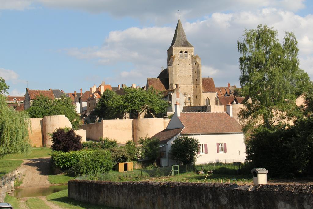 Moulin De Petoulle Hotel Charenton-du-Cher Bagian luar foto