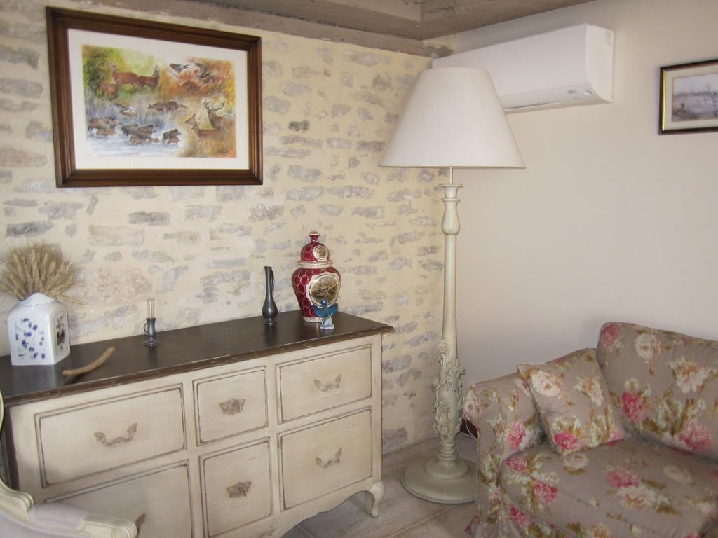 Moulin De Petoulle Hotel Charenton-du-Cher Bagian luar foto